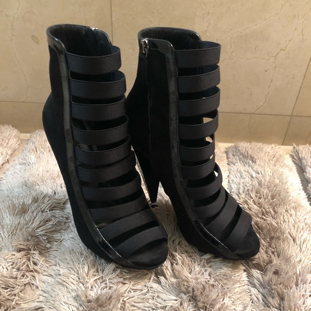 GUCCI SANDALS